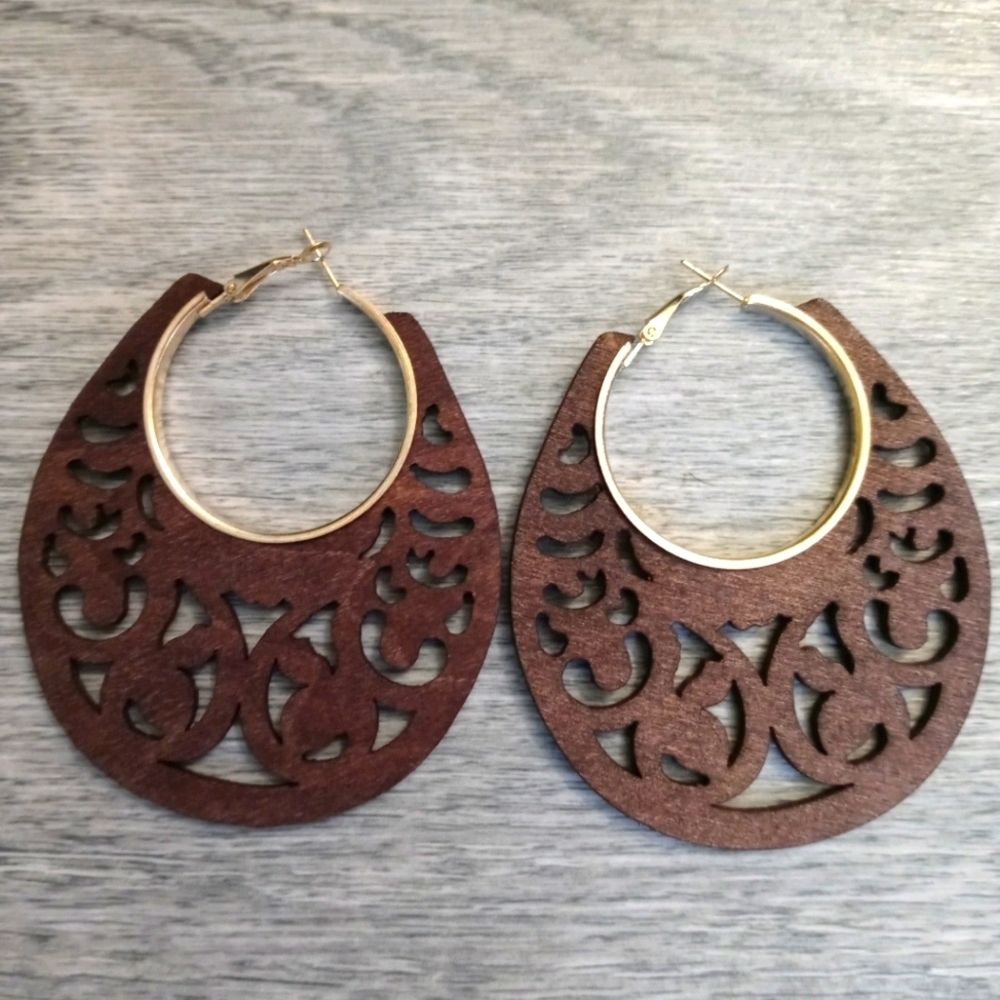 Brand new Brown fancy earrings